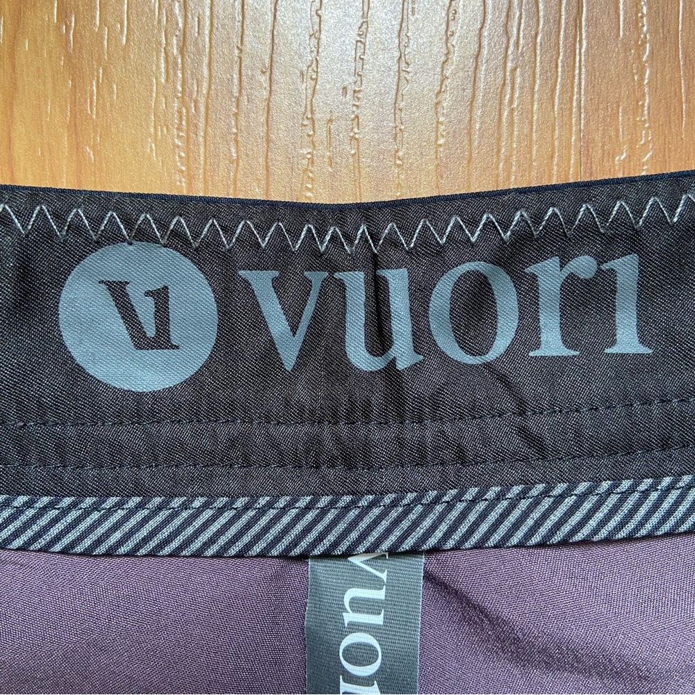 Vuori Men’s Logo Purple Drawstring Shorts Size 32 - Picture 11 of 12